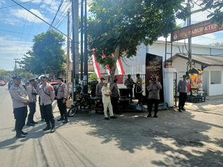 Polisi Pertebal Pengamanan di Kantor KPU, Pendaftaran Paslon Pilkada di Tulungagung Berlangsung Kond