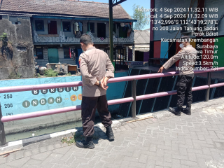 Patroli dan Pengecekan Pompa Air di Pintu Air Tanjung Sadari oleh Polsek Krembangan