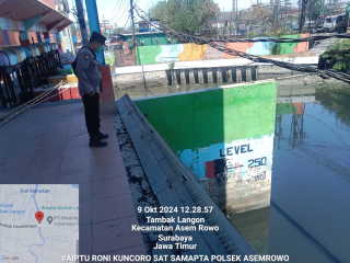 Polsek Asemrowo Melaksanakan Pengecean Debit Pintu Air Balong II