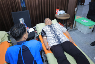 Hari Jadi Humas Polri Ke-73, Divhumas Polri Gelar Donor Darah Bersama Media.