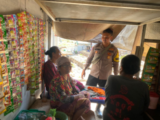 Bhabinkamtibmas Semampir Laksanakan Sambang Warga dan Himbau Partisipasi Aktif dalam Pilkada