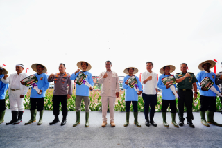 Polri Targetkan Penanaman Satu Juta Hektare Jagung untuk Dukung Swasembada Pangan