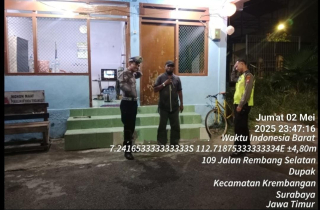 Polsek Krembangan Laksanakan Patroli Dialogis di Jalan Rembang Selatan, Antisipasi Kenakalan Remaja