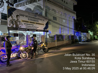 Polres Pelabuhan Tanjung Perak Laksanakan Patroli Harkamtibmas di Jalan Bulaksari, Ciptakan Rasa Aman di Tengah Masyarakat
