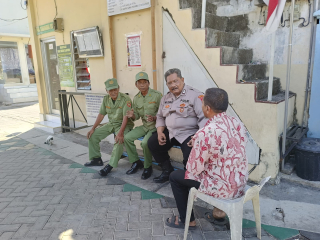 Personel Polsek Krembangan Laksanakan Patroli dan Sambang di Jalan Dupak Bangunsari