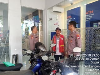 Patroli dan Sambang di Bank BRI Jl. Demak, Polsek Krembangan Berikan Himbauan Antisipasi 3C