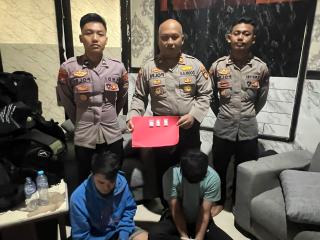 Unit Patroli Perintis Presisi Polres Tanjung Perak Amankan Dua Pemuda Pembawa Sabu saat Cegah Tawuran