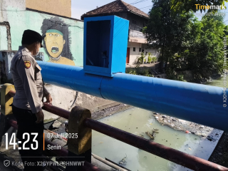 Patroli Antisipasi 3C dan Pengecekan Pompa Air di Jalan Demak Surabaya oleh Personel Krembangan