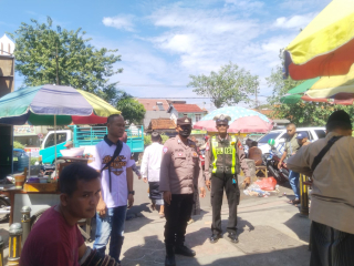 Polsek Semampir Laksanakan Patroli Harkamtibmas di Pintu Masuk Wisata Religi Sunan Ampel