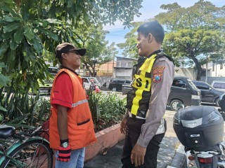 Satlantas Polres Pelabuhan Tanjung Perak Laksanakan Program MAHAMERU LANTAS, Ajak Masyarakat Tertib Berlalu Lintas