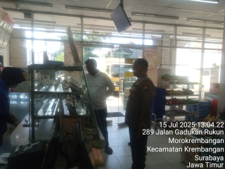 Polsek Krembangan Laksanakan Patroli dan Sambang di Minimarket Jl. Kalianak