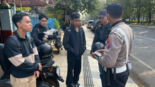 Satlantas Polres Pelabuhan Tanjung Perak Gelar Sosialisasi Tatap Muka dalam Rangka Operasi Patuh Semeru 2025