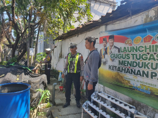 Patroli Harkamtibmas di Kampung Tangguh, Polisi Tinjau Ketahanan Pangan Warga