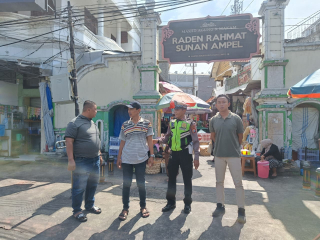 Patroli Harkamtibmas di Kawasan Wisata Religi Sunan Ampel, Antisipasi Gangguan Kamtibmas