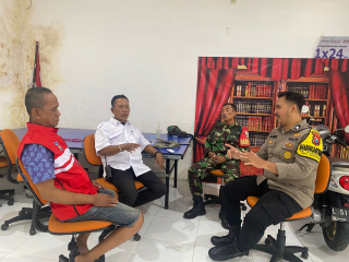 Sinergi TNI-Polri, Bhabinkamtibmas dan Babinsa Sambang Warga di Wonokusumo Wetan