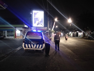 Polsek Krembangan Antisipasi Kenakalan Remaja dan 3C di Jalan Gresik