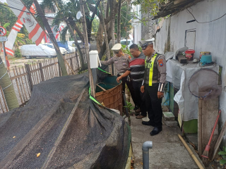 Polsek Semampir Laksanakan Patroli Harkamtibmas dan Pemantauan Budidaya Ikan Lele di Kampung Tangguh