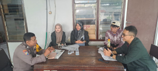 Bhabinkamtibmas Krembangan Utara Laksanakan Koordinasi dengan Warga Terkait Kerukunan Bertetangga