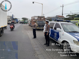 Polsek Krembangan Gelar Patroli Antisipasi Kemacetan di SPBU Jalan Kalianak