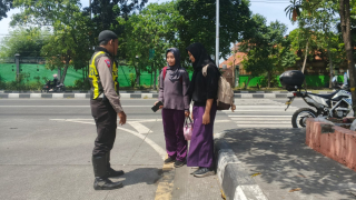 Satlantas Polres Pelabuhan Tanjung Perak Intensifkan Sosialisasi Tertib Lalu Lintas