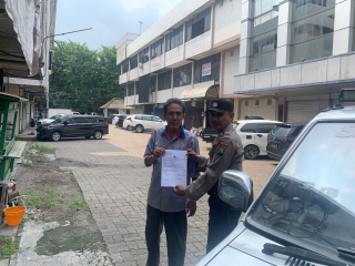 Unit SPKT Polres Pelabuhan Tanjung Perak Laksanakan Program Unggulan Door to Door untuk Dekatkan Pelayanan kepada Masyarakat