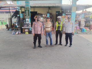 Polsek Semampir Gelar Patroli Harkamtibmas di Terminal Bus Ampel untuk Antisipasi Kerawanan Kriminalitas dan Aktivitas Peziarah