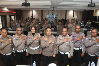 Peringati HUT Lalu Lintas Bhayangkara ke-70, Kapolres Pelabuhan Tanjung Perak Ajak Jajaran Refleksi Diri dan Tingkatkan Pelayanan Humanis