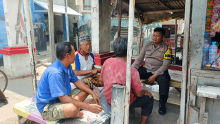 Bhabinkamtibmas Pegirian Aipda Toni Gelar Cangkru’an Dialogis Bersama Warga di Wonosari I Karang Tembok