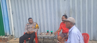 Bhabinkamtibmas Krembangan Utara Laksanakan Koordinasi Harkamtibmas Bersama Tokoh Masyarakat