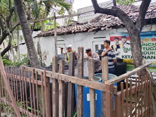 Patroli Harkamtibmas Polsek Semampir di Pos Kamling Kampung Tangguh Sidotopo