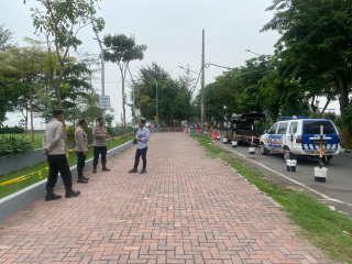 Patroli Kewilayahan Polsek Kenjeran di Taman Suroboyo Antisipasi 3C dan Kejahatan Lainnya