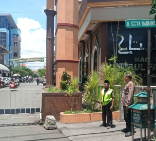 Patroli dan Pengamanan Sholat Jumat di Masjid Nurul Fatah Berjalan Aman dan Kondusif