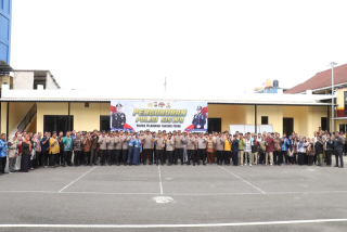 Cegah Bullying dan Kenakalan Remaja, Kapolres Pelabuhan Tanjung Perak Kukuhkan Polisi Siswa
