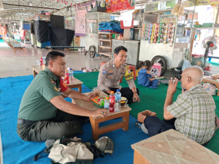 Bhabinkamtibmas Ampel dan Babinsa Gelar Cangkrukan Bareng Ketua RW, Ajak Warga Perkuat Keamanan Lingkungan