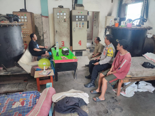 Personil Polsek Krembangan Laksanakan Sambang dan Sampaikan Pesan Kamtibmas di Rumah Pompa