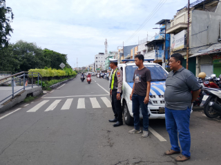 Polsek Semampir Tingkatkan Patroli Kamtibmas Di Kawasan Wisata Religi Sunan Ampel