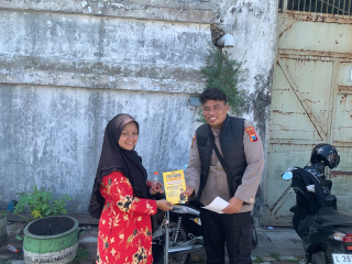SPKT Door to Door Polres Pelabuhan Tanjung Perak Berikan Pelayanan Langsung kepada Masyarakat