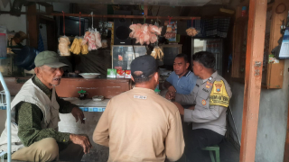 Bhabinkamtibmas Morokrembangan Laksanakan Sambang Warga, Perkuat Sinergi Jaga Kamtibmas Lingkungan