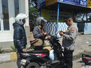 Operasi Kepolisian Gabungan Periksa Kendaraan di Pos Suramadu Antisipasi Tindak Pidana 3C