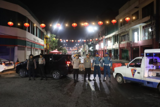 Patroli Cipkon Digelar, Polres Pelabuhan Tanjung Perak Pastikan Keamanan Malam Hari.