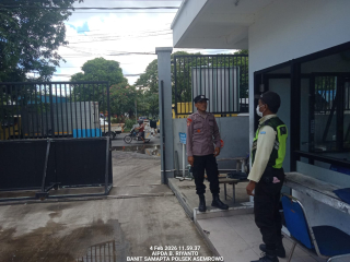 Patroli Kamtibmas Polsek Asemrowo Perkuat Pengamanan Pergudangan Injaplas Antisipasi Kerawanan 3C