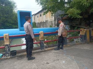 Patroli Kewilayahan Polsek Krembangan Antisipasi Kerawanan 3C dan Pengecekan Pompa Air di Jalan Demak