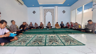 Polsek Pabean Cantikan Gelar Yasinan dan Khotmil Qur’an Sambut Bulan Suci Ramadhan