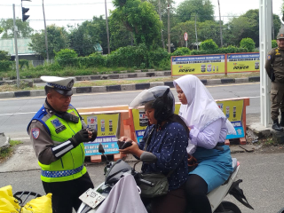 Laporan Kegiatan Operasi Kepolisian Pemeriksaan Kendaraan Bermotor Di Depan Pos Suramadu Antisipasi Tindak Pidana 3C