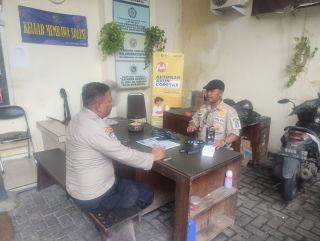 Bhabinkamtibmas Dupak Polsek Krembangan Laksanakan Sambang dan Koordinasi di Kantor Kelurahan Dupak