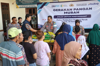 Polres Pelabuhan Tanjung Perak Gelar Gerakan Pangan Murah Serentak, Bantu Masyarakat Jelang Lebaran