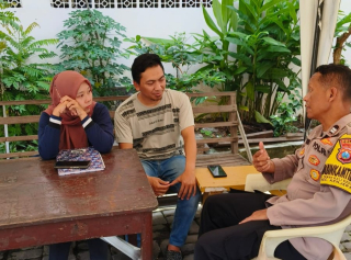 Bhabinkamtibmas Takal Kedinding Sosialisasi Antisipasi Penipuan kepada Warga Kedinding Tengah Baru