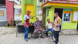 Bhabinkamtibmas Takal Kedinding Sosialisasi Antisipasi Penipuan kepada Warga