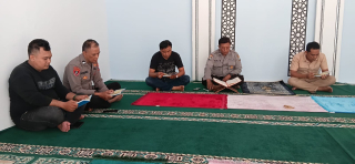 Kegiatan Yasinan dan Khotmil Qur’an Polsek Pabean Cantikan Berjalan Khidmat