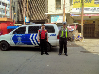 Patroli Kewilayahan Polsek Pabean Cantikan di Jalan Kembang Jepun Antisipasi 3C dan Kemacetan